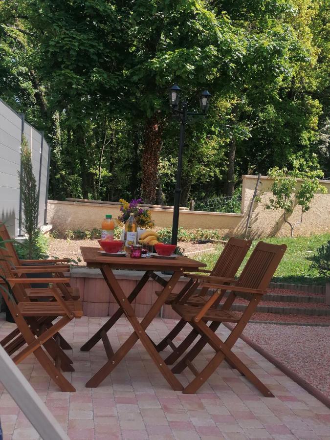 Charmant appartement T2 dans villa avec spa extérieur de mai à septembre Laveyron Exterior foto